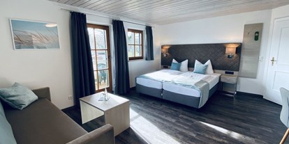 Hotels am See - Region Chiemsee - Doppelzimmer 22m² - Garten-& Seeblick - Hotel Möwe am See