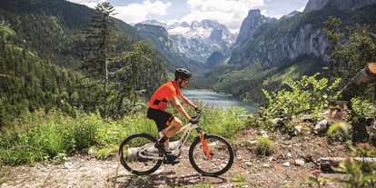 Hotels am See - Region Attersee - hoteleigene KTM Fahrräder 
Trekking-, Mountain- und E-Bikes zum Ausleihen - Hotel Post