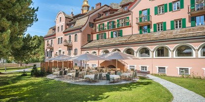 Hotels am See - Schweiz - Terrasse im grosszügigen Hotelpark - Parkhotel Margna