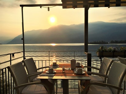 Hotels am See - Schweiz - Auf unserer Seeterrasse frühstücken - Art Hotel Posta al lago