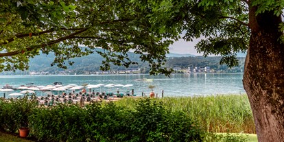 Hotels am See - Österreich - Der Schlossgarten lädt ein zum Verweilen. - Hotel Schloss Seefels