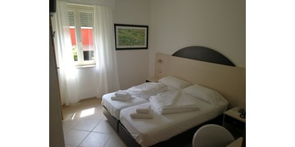 Hotels am See - Italien - Doppelzimmer mit Seite Fenster - HOTEL SIRENA