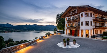 Hotels am See - Umgebungsschwerpunkt: Berg - Region Tegernsee - Haus Tegernsee außen - Hotel DAS TEGERNSEE