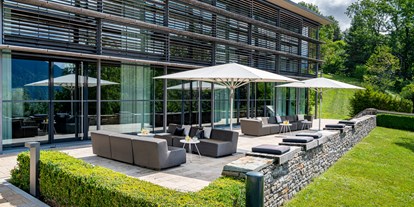 Hotels am See - Bayern - Terrasse zu einem der Tagungsräume - Hotel DAS TEGERNSEE