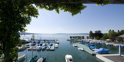 Hotels am See - Schweiz - Aussicht auf den Hafen Lachen SZ bei Tag - Hotel Marina Lachen