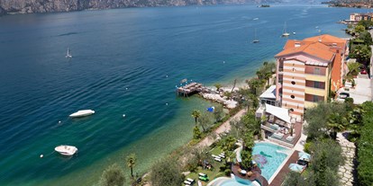 Hotels am See - Italien - Eine strategische Position, um alle Hoteldienstleistungen und die verschiedenen Möglichkeiten des Gardasees optimal zu nutzen.  - Belfiore Park Hotel