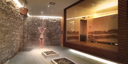 Hotels am See - Italien - Bio-Sauna (trockenes Oliven Bad)
Salz-Wasser-Bad als osmotische Wirkung
Warmer Wasserfall
Kneipp zur Quelle
Tropische Dusche
Eimer mit Kaltwasser
Ayurvedische Kräutertee - Belfiore Park Hotel