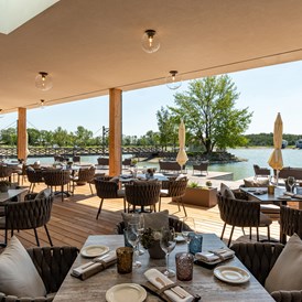 Urlaub am See: Terrasse Seerestaurant "die Möwe" - VILA VITA Pannonia