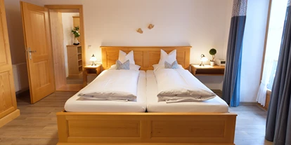 Hotels am See - Region Tegernsee - Schlafzimmer der Ferienwohnung 13 - Schustermannhof am See